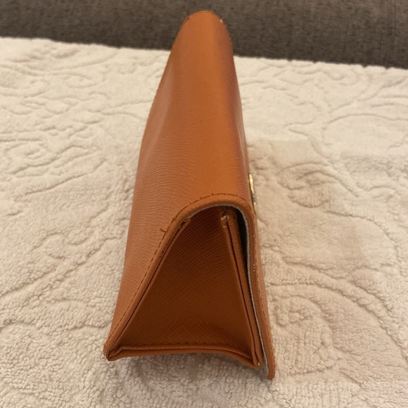 Tory Burch Orange glass case - Picture 3 of 5